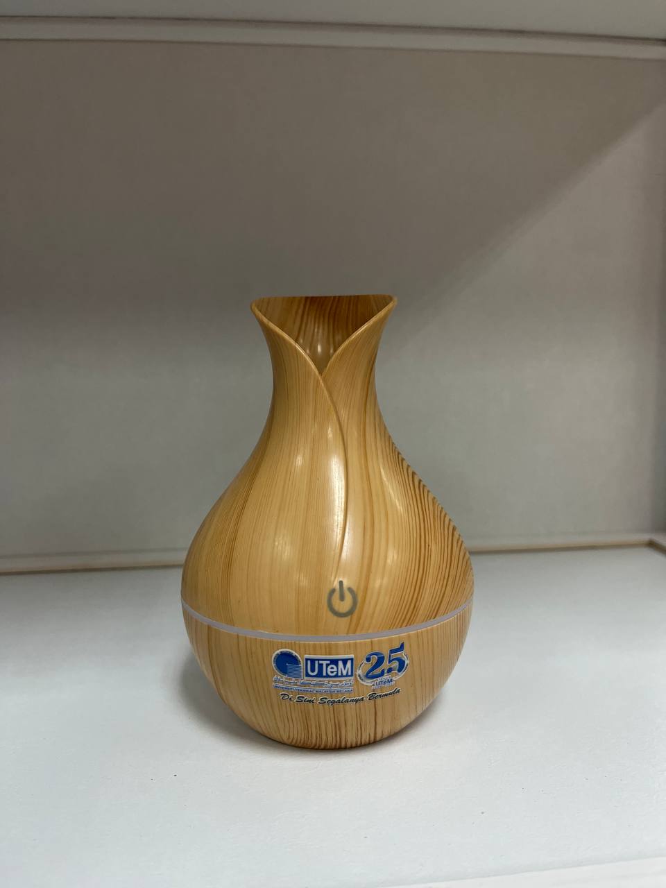 Mini Air Humidifier 25 Tahun UTeM