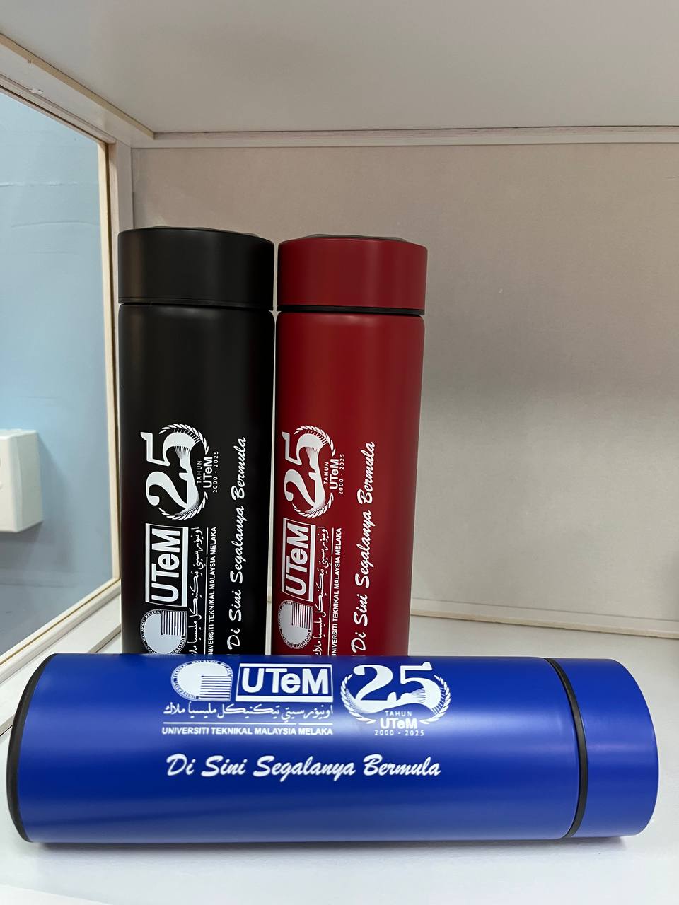 Vacuum Flask 25 Tahun UTeM